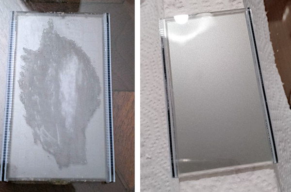 Il display guasto, liberato dalla pellicola vecchia a dalla colla