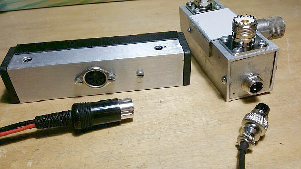 Commutatore di antenna per HF e controlbox: cavi e connessioni