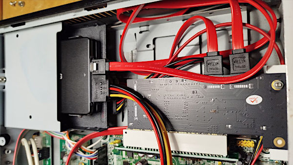 Il controller SATA interno Il controller SATA interno