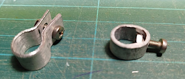 Le piccole strettoie autocostruite per bloccare i tubi a cannocchiale