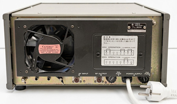 Il pannello posteriore del lineare HF Kenwood TL-922