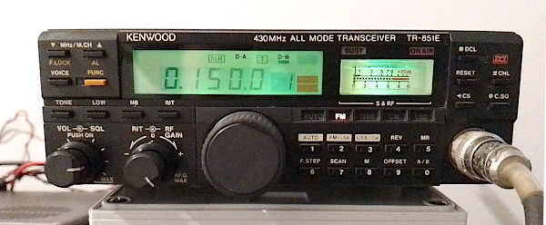 La radio Kenwood TR-851e (a)