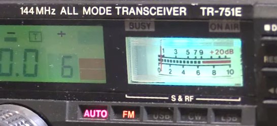 S-meter della radio Kenwood TR-751E