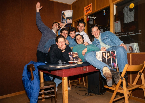 Una parte del Team di Radio Studio 104 a Domenica Ciao nel 1989